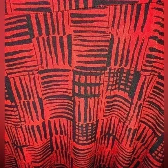 Lularoe XXS red &‎ black hashing weave pattern Maxi skirt. NWT . Silky feel - Picture 2 of 6
